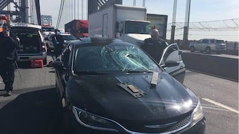 Un automovilista fue golpeado por un objeto metálico en el puente George Washington y recibió una indemnización de 10,5 millones de dólares