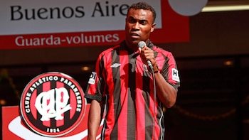 Guerrón en Atlético Paranaense (Grosby)
