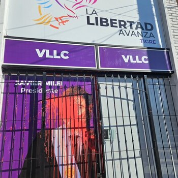 Vandalizaron dos sedes de La