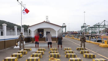 Panamá: interceptan embarcación con 571 paquetes de presunta droga en el Pacífico