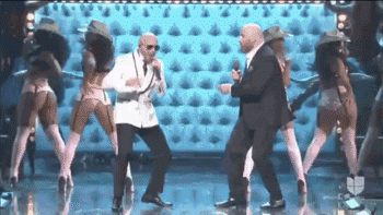 Travolta se lució con Pitbull