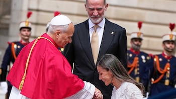 Todo lo que no se vio del primer día de los reyes y León XIV: los regalos más personales de Letizia y el guiño de Leonor a las víctimas de la DANA
