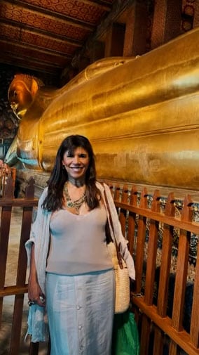 A través de sus publicaciones, Anamá Ferreyra transmite un mensaje de energía, conexión espiritual e introspección en su paso por Tailandia