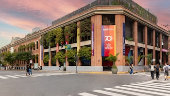 El Museo Moderno debate cómo el arte interviene en la construcción de la memoria colectiva
