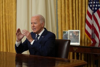 En un discurso televisado, Biden