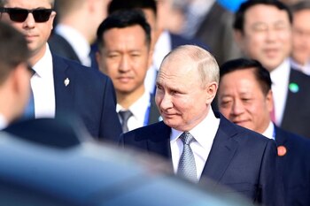 Vladimir Putin llega al Aeropuerto