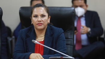 Comisión de Constitución: Digna Calle