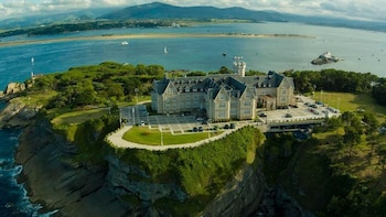 El palacio de Santander que es uno de los más impresionantes de España: al borde del mar y con uno de los mayores legados de la Casa Real