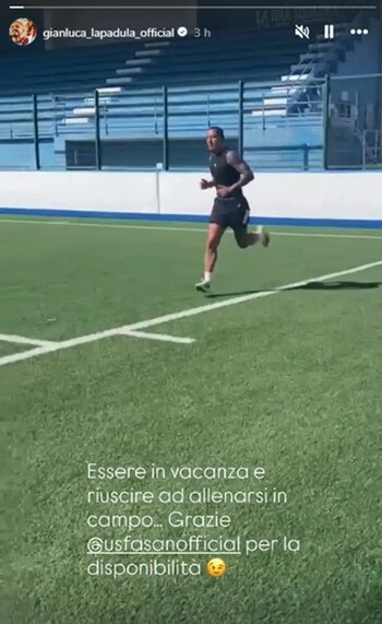 Gianluca Lapadula entrenándose en el U.S. Città di Fasano. - Crédito: @gianluca_lapadula_official