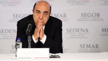 FGR y defensa de integrantes de Guerreros Unidos impugnan prisión domiciliaria de Murillo Karam