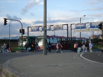 El Distrito aún no define medidas concretas y espera evaluar el impacto de soluciones temporales antes de formalizar cambios en la operación intermunicipal - crédito Alcaldía de Bogotá