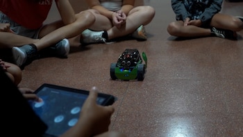 Colonia de vacaciones con robots: