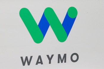 La evolución de los robotaxis: Waymo incorpora menos sensores y mejora la experiencia del usuario con los modelos Ojai - REUTERS/Brendan McDermid/File Photo