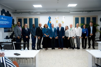 El director del Instituto del Tabaco de la República Dominicana explicó la expectativa sobre productividad y competitividad, con asistencia especializada, parcelas demostrativas y mediciones conjuntas para evaluar cambios en rendimiento y calidad del cultivo (Foto cortesía Presidencia de la República)