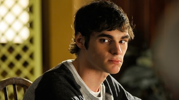 Con sus mejores escenas de Breaking Bad, fans mexicanos despiden a RJ Mitte tras su muerte