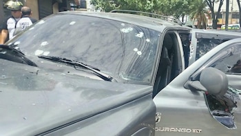 Pasamontañas, fusiles de asalto y una camioneta negra: el tiroteo en plena calzada de Ciudad de Guatemala que dejó tres heridos y dos capturados