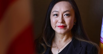 Según el acuerdo judicial difundido por el Departamento de Justicia, Wang admitió que actuó como agente del régimen de la República Popular China sin notificar al fiscal general de Estados Unidos, como exige la legislación federal (Crédito: LA Times)