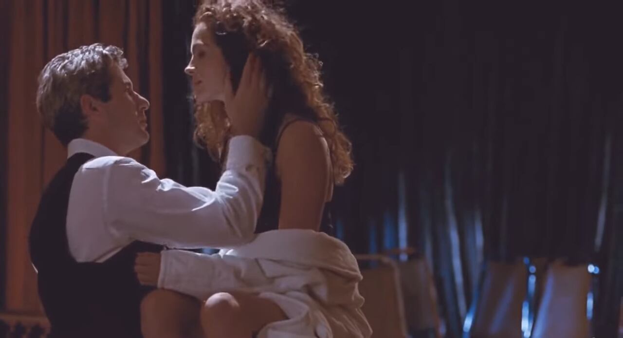 Richard Gere confesó que la escena del piano con Julia Roberts en Pretty Woman fue improvisada. (Escena de
