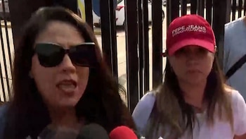 Las familias señalaron que desconocen quién supervisaba a los escolares durante el traslado en el que habría ocurrido la presunta agresión y pidieron explicaciones sobre lo sucedido - Créditos: Captura de pantalla de Canal N.