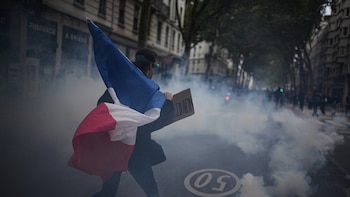 Más de 1.300 personas fueron detenidas en Francia durante las violentas protestas del sábado