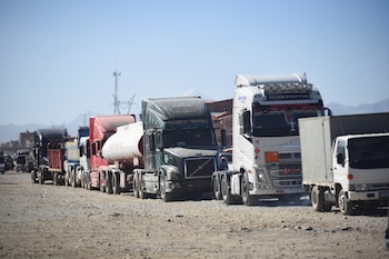 Transportistas de Bolivia bloquearon por