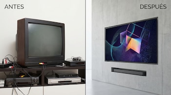 Imagen dividida. Izquierda: televisor CRT voluminoso sobre un mueble con cables y reproductores. Derecha: TV plana moderna en pared de hormigón con barra de sonido, sin cables visibles.