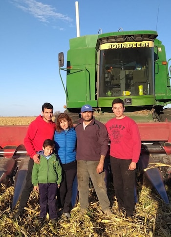 Hugo, Ariana, Joel y sus