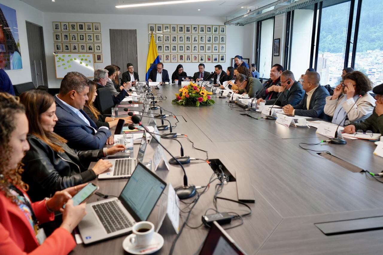 La Comisión Permanente de Concertación de Políticas Salariales y Laborales de Colombia, clave para el aumento del salario mínimo, se reunió el 15 de septiembre - crédito Ministerio del Trabajo
