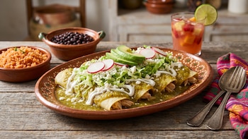 ¡Qué mamá no cocine! así puedes preparar enchiladas para celebrar el 10 de mayo