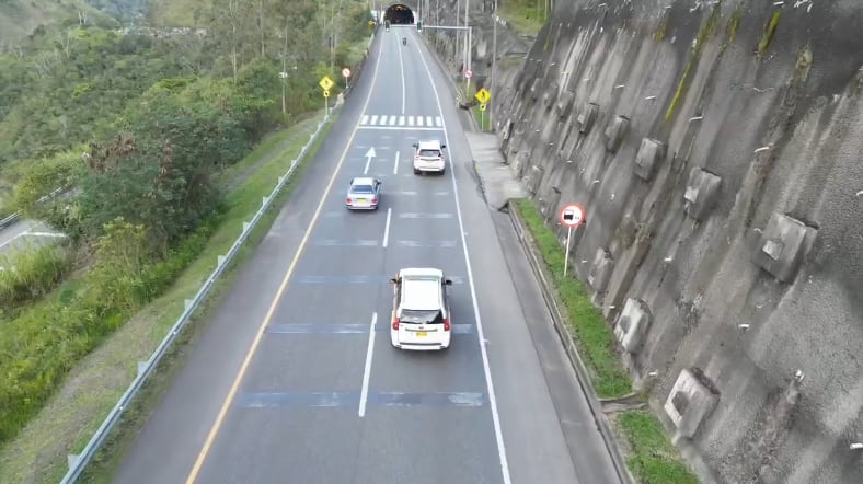 Más de 4 millones de vehículos circularán por las carreteras de Colombia durante el puente festivo, fortaleciendo el transporte terrestre - crédito Dirección de Tránsito y Transporte Policía Nacional