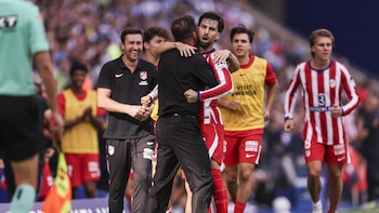 Simeone: "Baena ve el fútbol diferente a los demás"