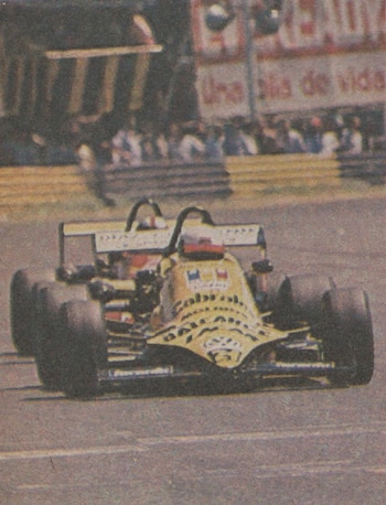 Rolando Gorrini delante de Gabriel