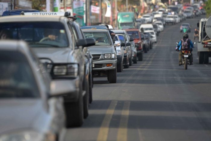 Managua, Nicaragua. Embotellamiento de trafico vehicular en carretera sur, del Kil8 hasta el kilometro 10 en hora de 6 a 7:30 de la mañana. Oscar Navarrete/LA PRENSA.