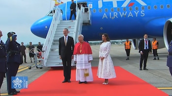 Visita del Papa León XIV a Madrid, en directo | El pontífice aterriza en el aeropuerto de Barajas