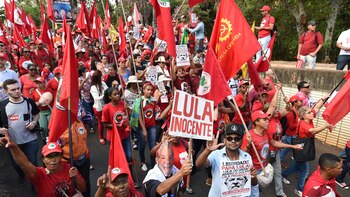 Una movilización del PT para la liberación de Lula (AFP)