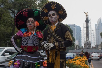 Megapuente de Día de Muertos