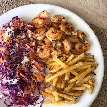 Camarones al wok, papas al