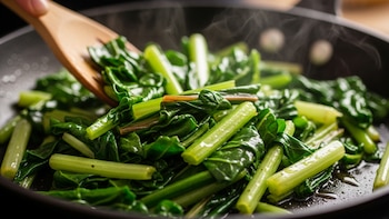 El error común al cocinar acelga que hace que pierda sus nutrientes
