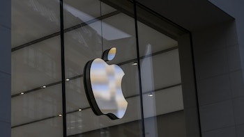 Apple también se abre en