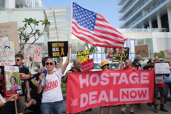 Familiares de los civiles secuestrados