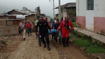 La maquinaria pesada continua con