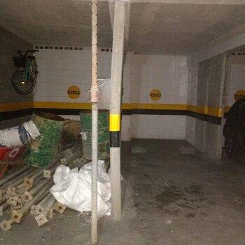 Las vigas de los parqueadores