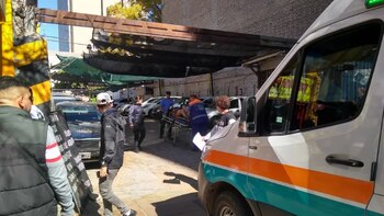 Una mujer se arrojó de