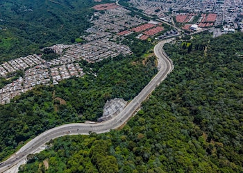 La carretera Panamericana en el tramo Los Chorros tendrá un cierre temporal por explosiones controladas para avanzar en la ampliación y en el viaducto Francisco Morazán. (Foto cortesía Secretaría de Prensa de la Presidencia)