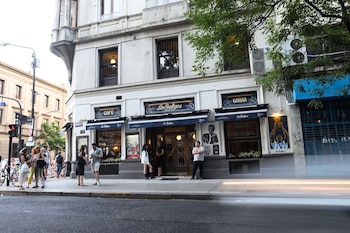 El edificio que contiene al