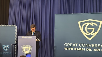 Javier Milei disertó ante estudiantes