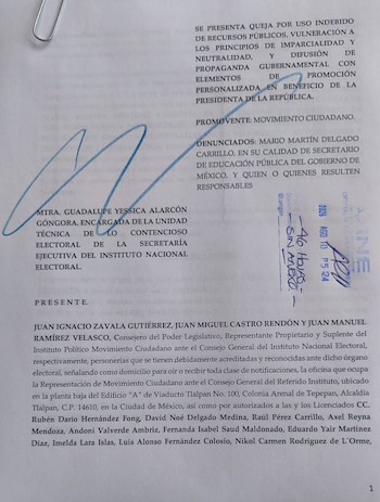 La Unidad Técnica de lo Contencioso Electoral debe resolver en los próximos días si admite la queja y activa un expediente que podría derivar en medidas como retirar el material y frenar mensajes similares