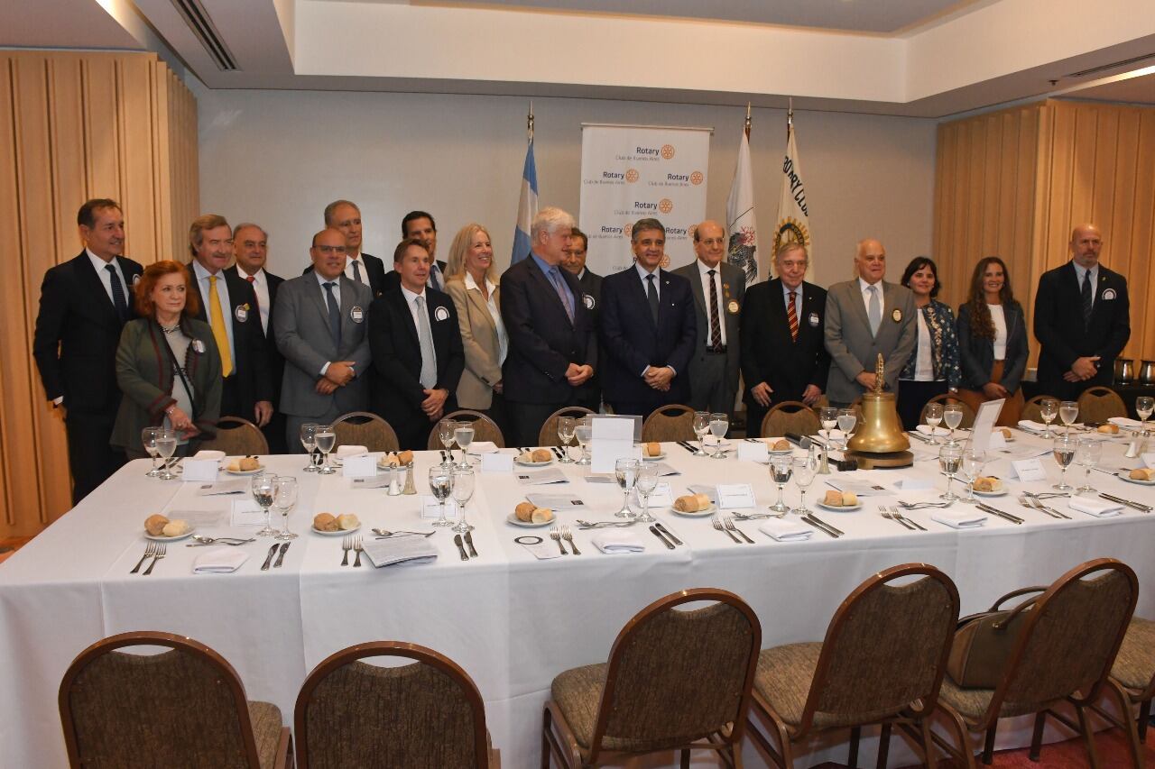 Del encuentro participaron dirigentes de la institución benéfica