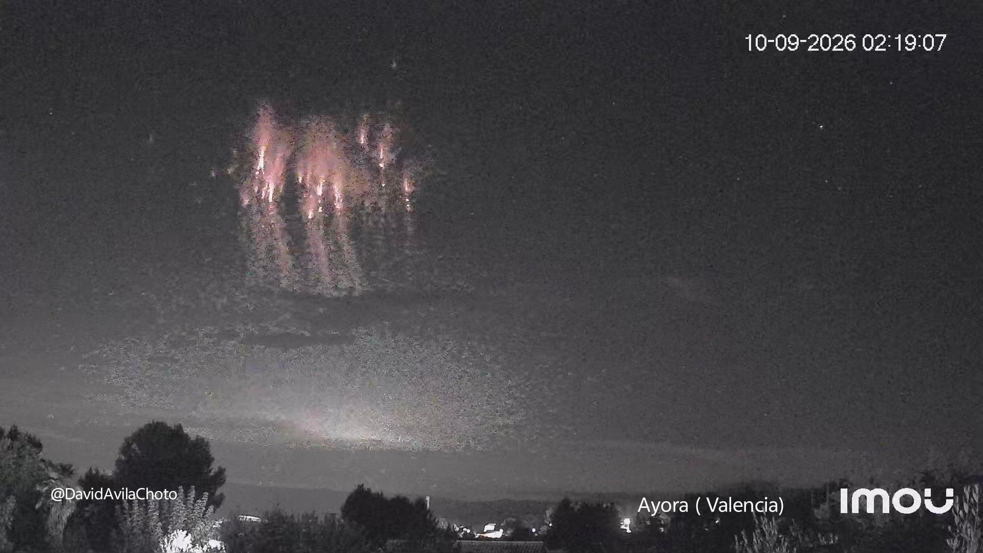 'Duendes rojos' captados en Ayora, Valencia. (@DavidAvilaChoto)