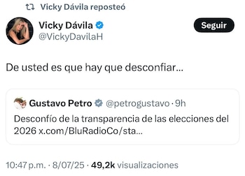 Vicky Dávila vuelve arremeter contra